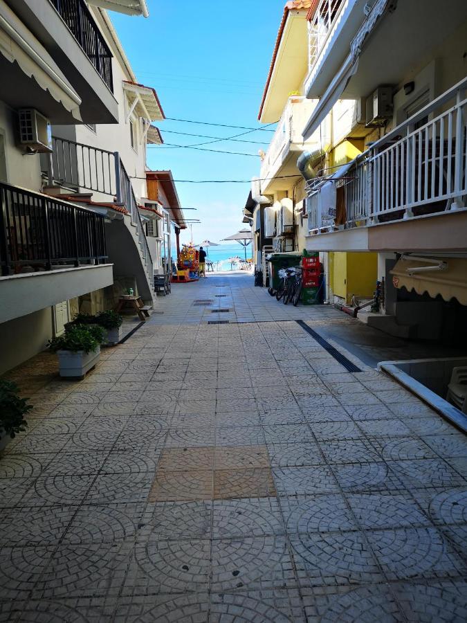 Gatos Beach Hotel Pefkochori Exterior photo