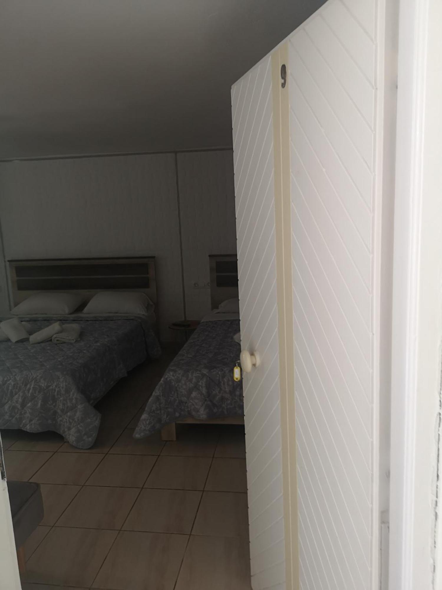 Gatos Beach Hotel Pefkochori Room photo